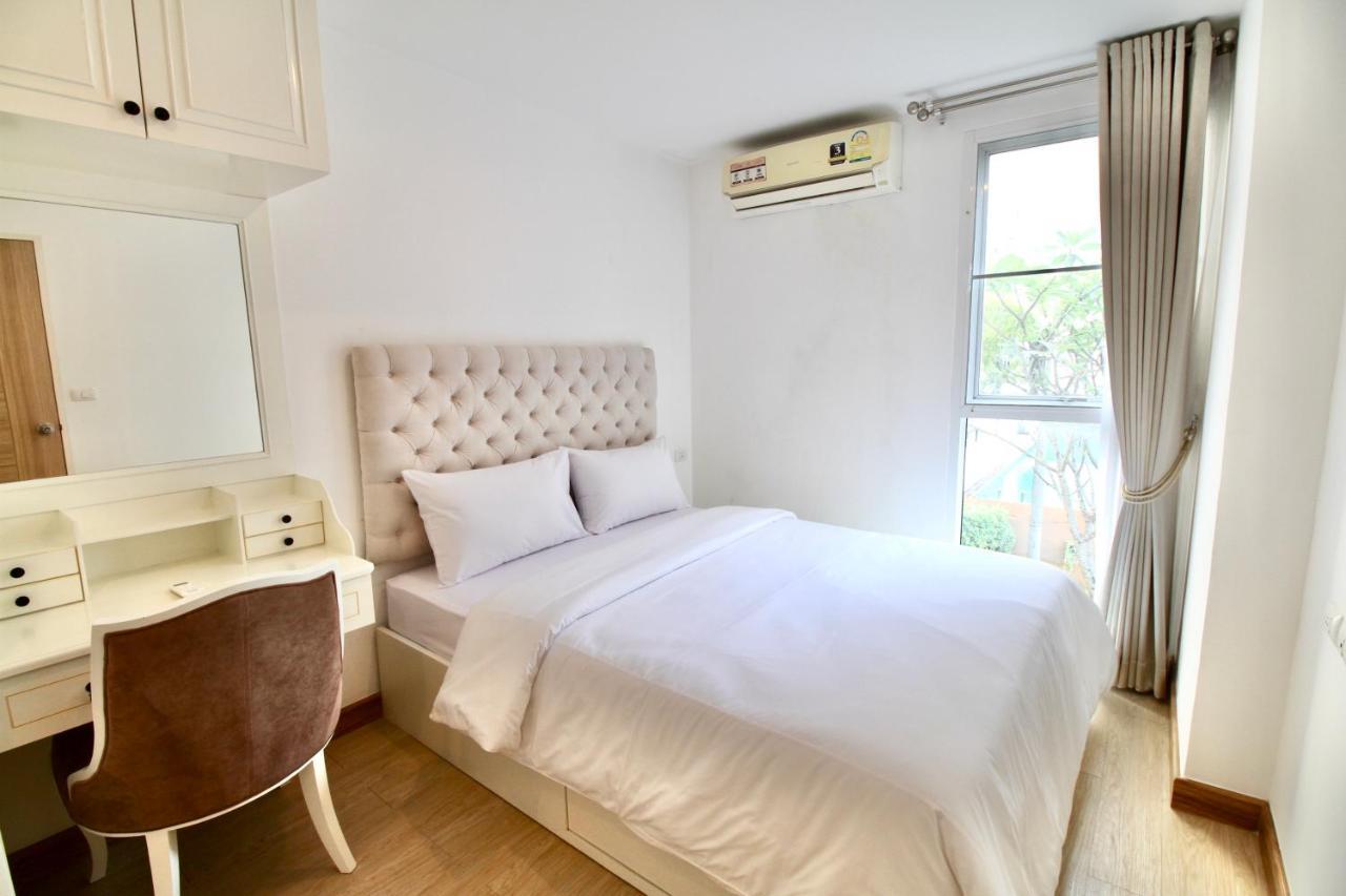 Town Sukhumvit 71 Apartment Bangkok Exterior photo