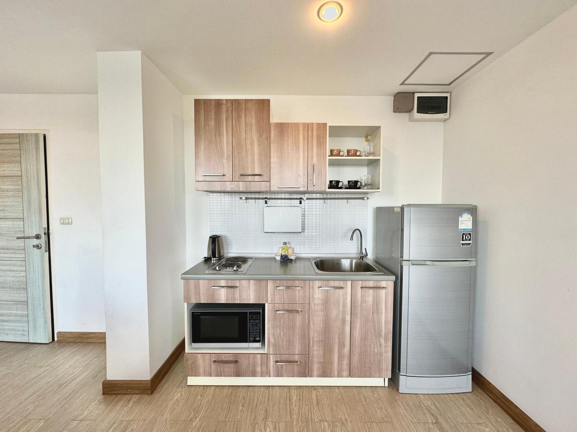 Town Sukhumvit 71 Apartment Bangkok Exterior photo